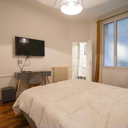 Large Flat At 2 Steps From The Eiffel Tower Apartment Paris Exterior photo